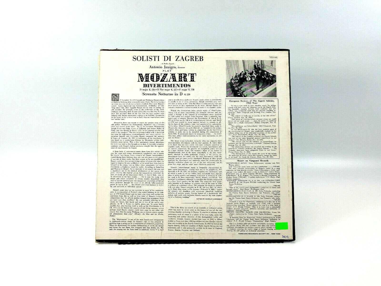 Solisti di Zagreb - Solisti Di Zagreb Play Mozart Divertimentos VRS482 LP NM
