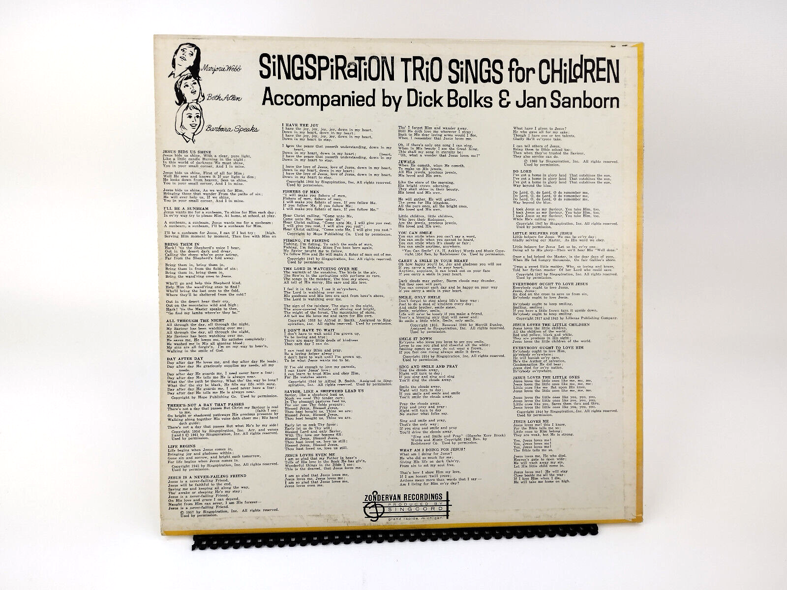 LOT OF TWO CHRISTIAN CHILDREN'S LPs - VG+
