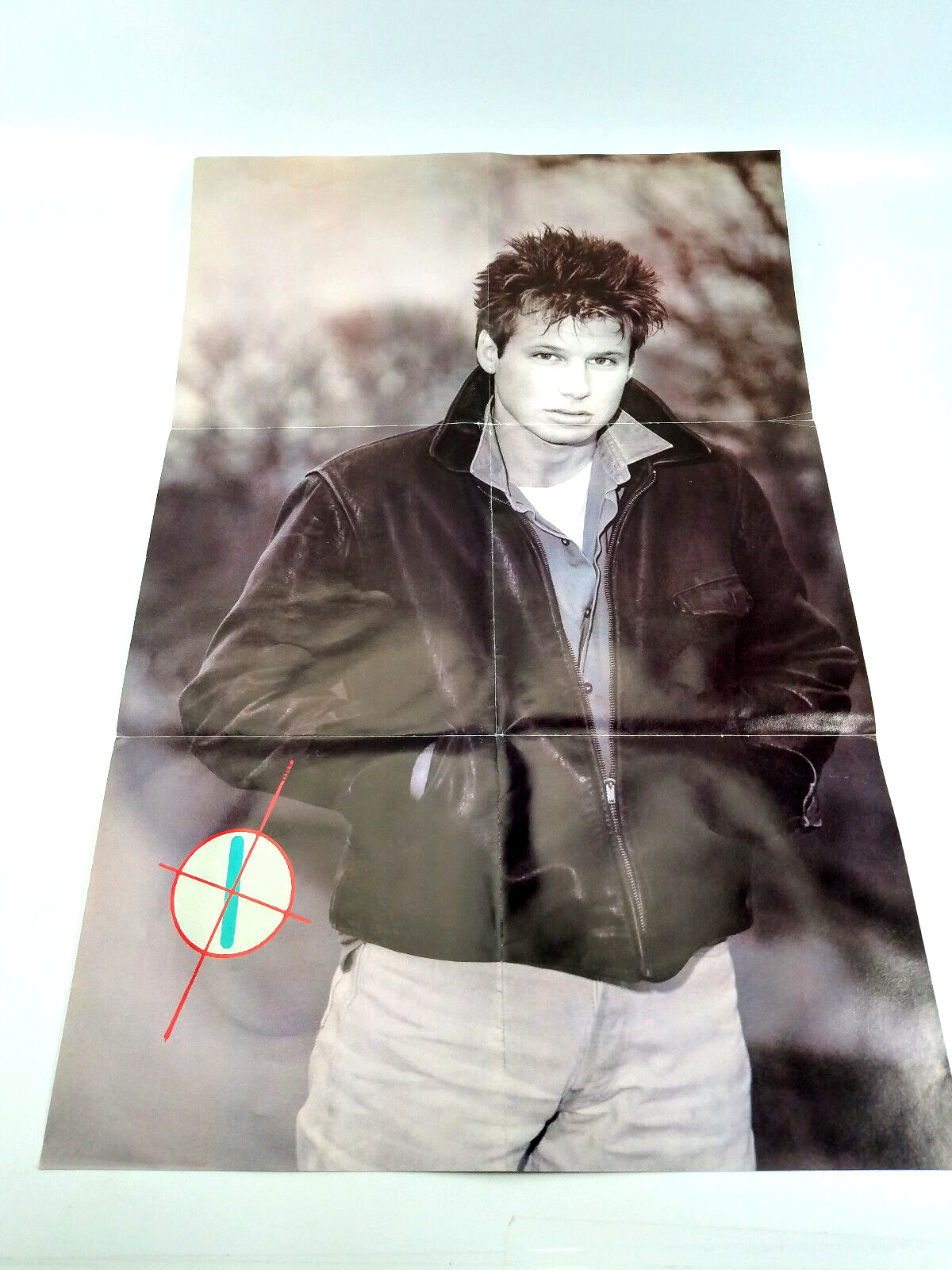 Corey Hart – Never Surrender  B-8268  7", Single FOLD OUT POSTER SLEEVE